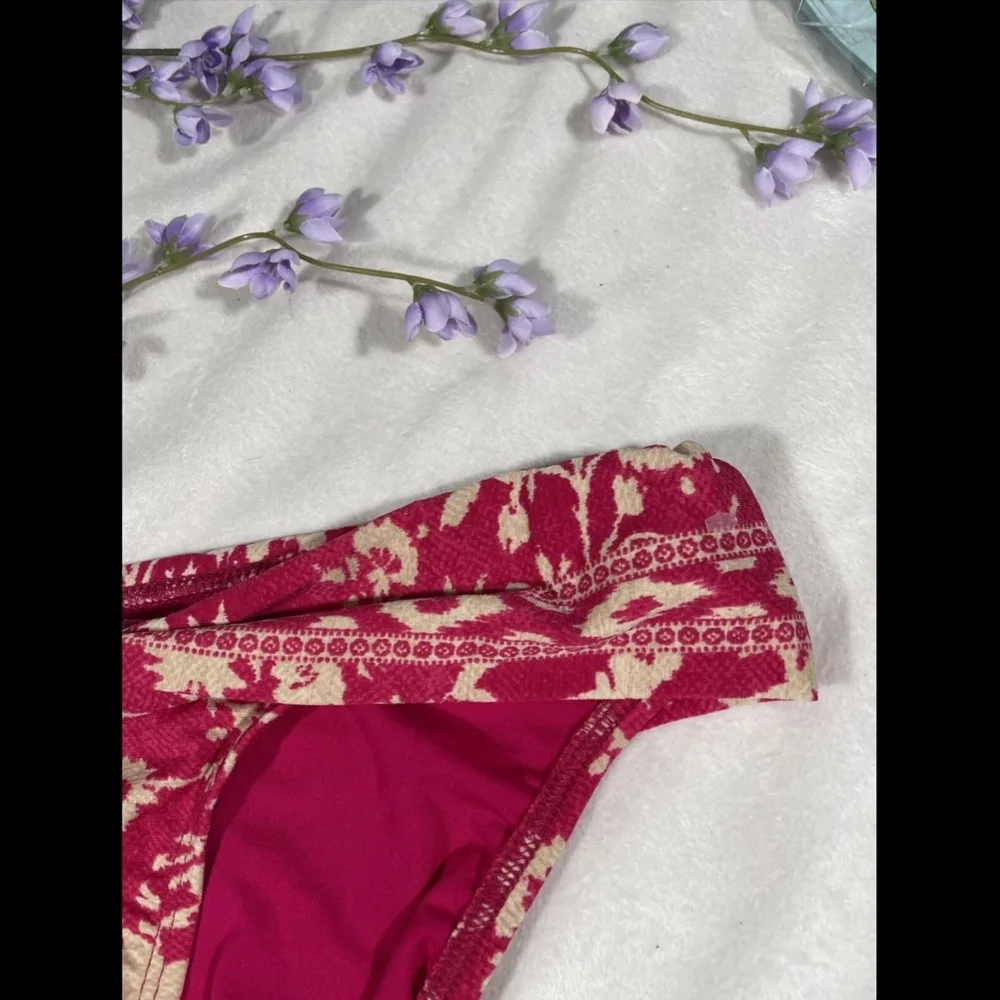 NEW Robin Piccone‎ 'Flora' Twist C Bikini Bottom Fuschia/Cream [SZ Large ]
